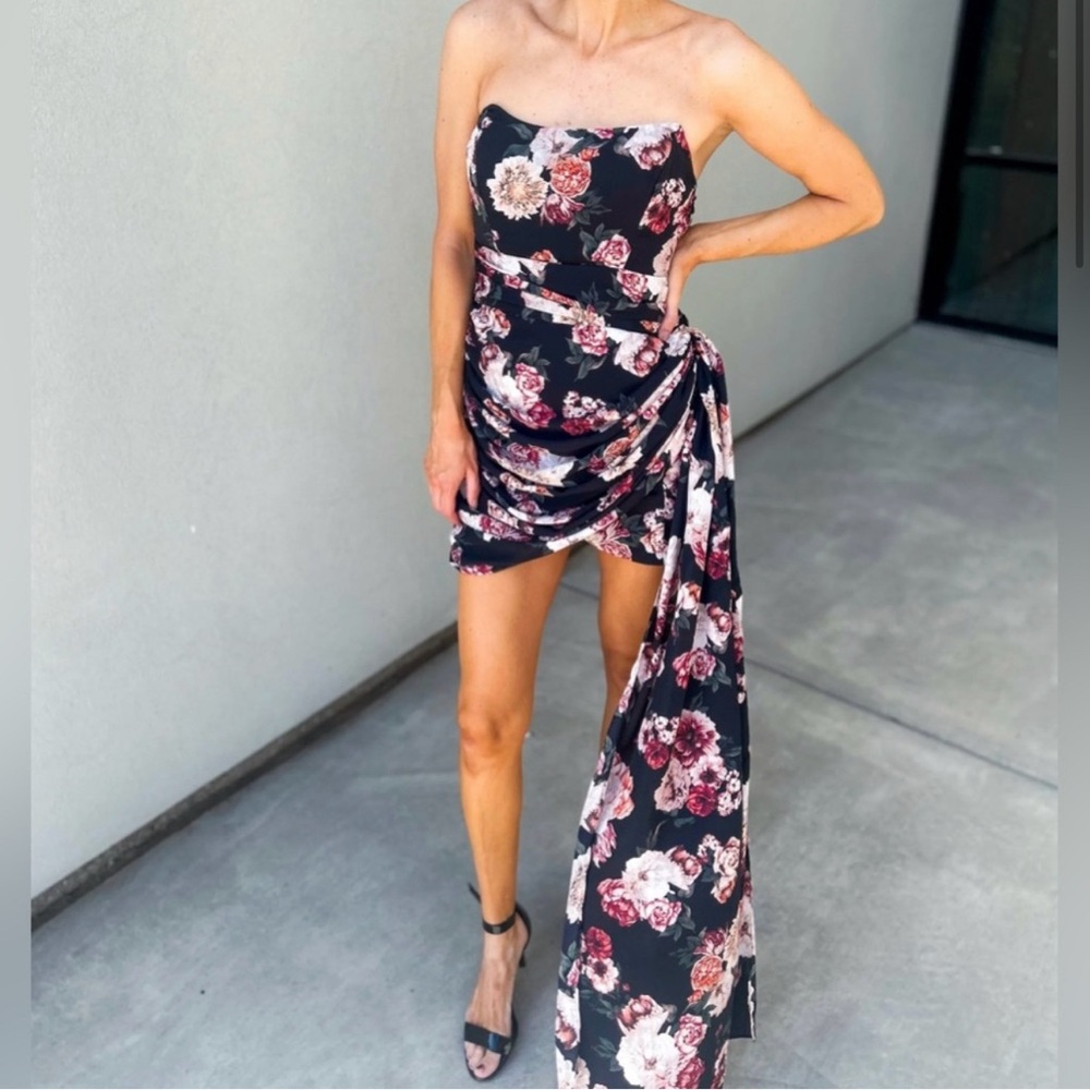 BUDDY LOVE Floral Strapless Dress